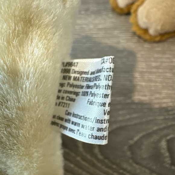 Eddie Bauer Teddy Bears Stuffed Animal Plush Laying Down  8” Beige Brown 1998 - Picture 5 of 9